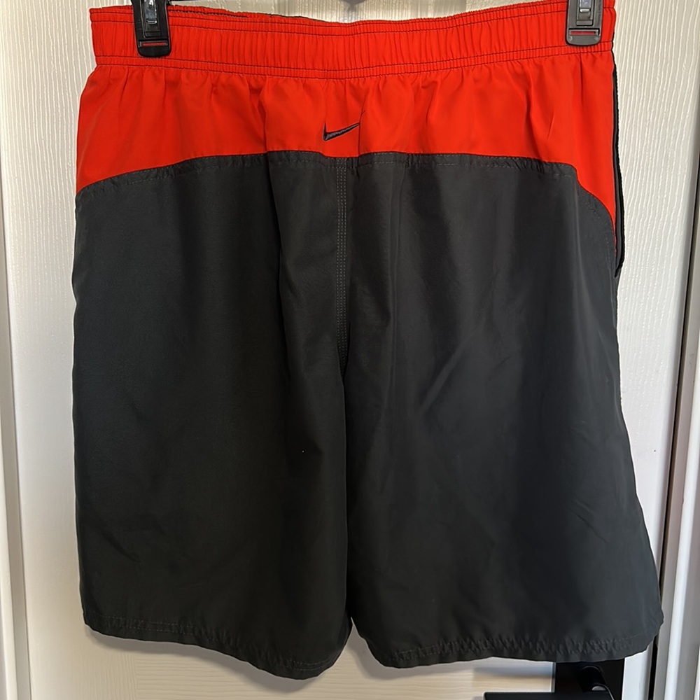 Nike - Picture 4 of 7